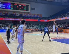 雨燕山东高速男篮比赛直播视频